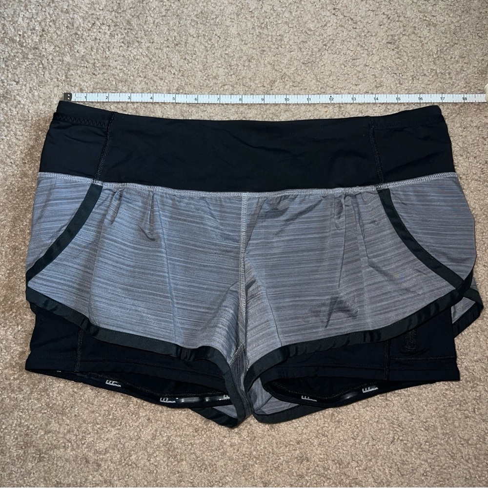 Lululemon Women’s Pleated Lined shorts